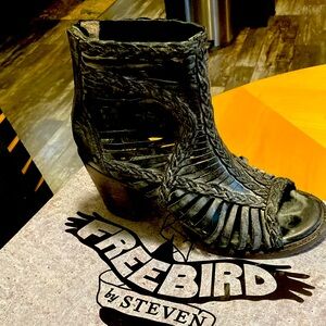 Freebird Sandals BELA